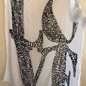 VP International | LOVE Scarf